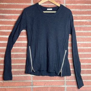 Michele B. Black crew neck sweater with zippers - size medium